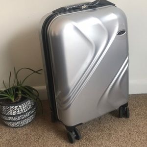 NWT Samsonite Hard Side Carry-on